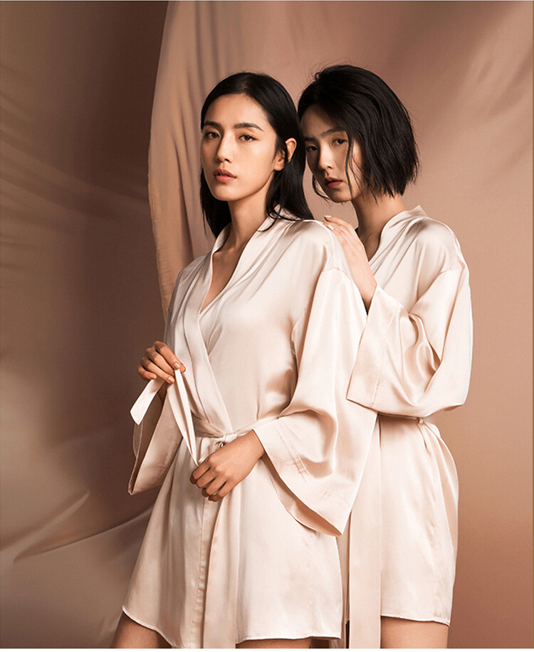 silk kimono  1290.00 换购 指定商品9.